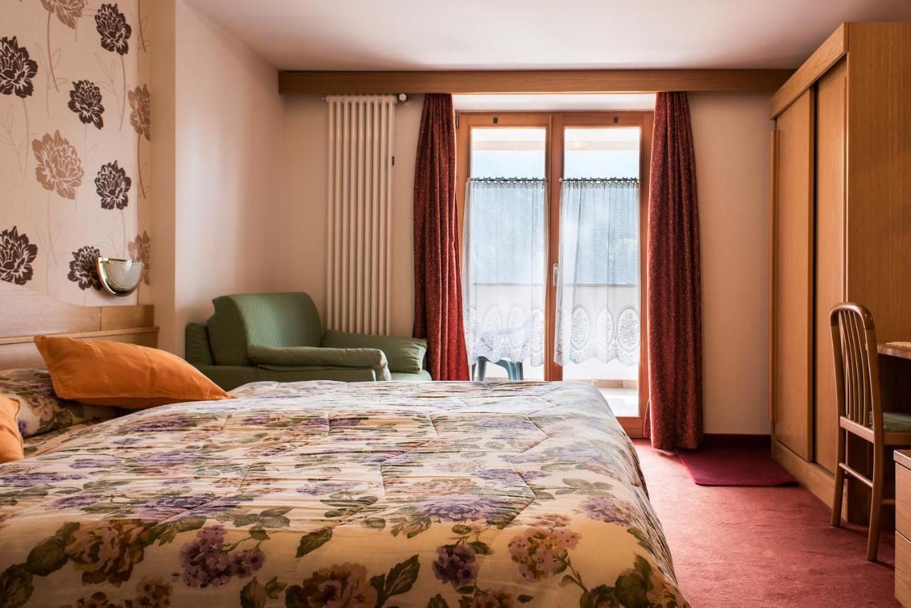 Hotel Sonne Sole Vigo di Fassa Kültér fotó